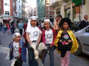IMG_0394procesion-de-papel-2008