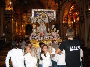 IMG_0402procesion-de-papel-2008